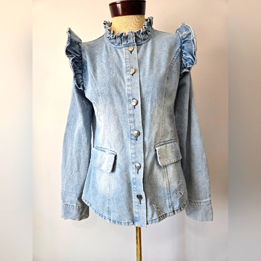 MAZIK NWT Ruffled Denim Button Up Jacket. Size Small